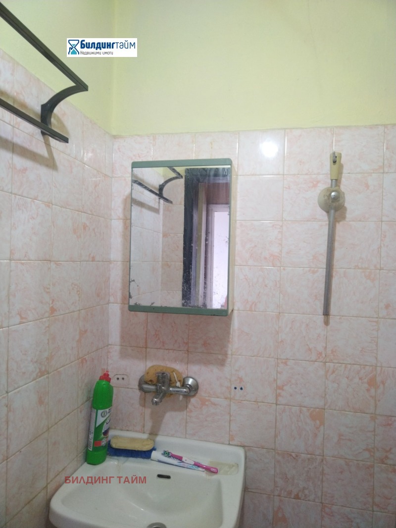 Продава 3-СТАЕН, гр. Шумен, Център, снимка 6 - Апартаменти - 53537224