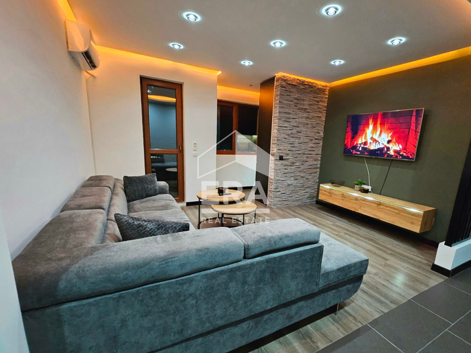 Продава 2-СТАЕН, гр. Русе, Родина 1, снимка 2 - Апартаменти - 54367424