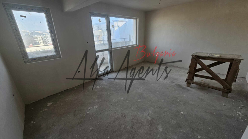 Продава  1-стаен, град Варна, Колхозен пазар • 65 999 EUR • ID 36062893 — holmes.bg - [1] 