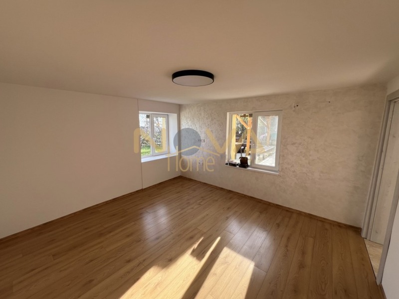 Продава ЕТАЖ ОТ КЪЩА, гр. Варна, Виница