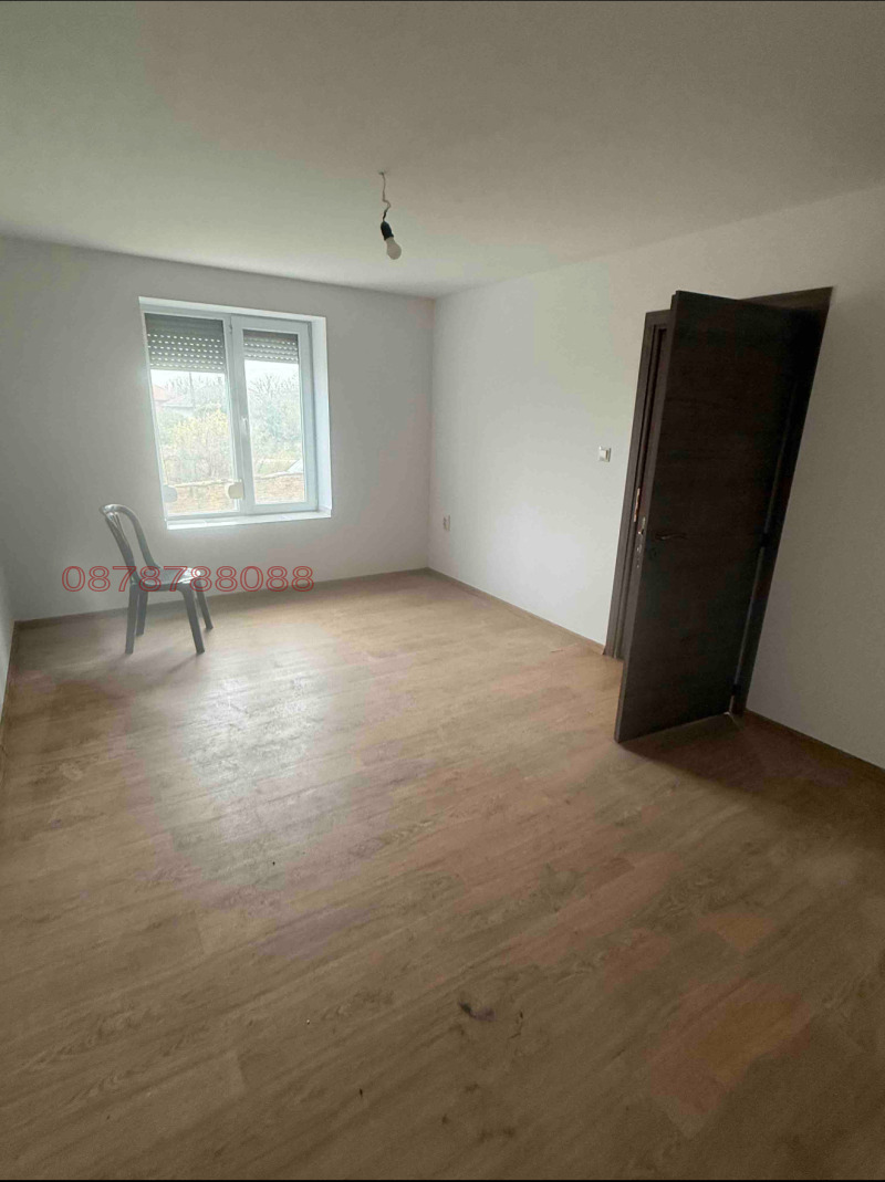 Продава КЪЩА, с. Гривица, област Плевен, снимка 2 - Къщи - 53002708