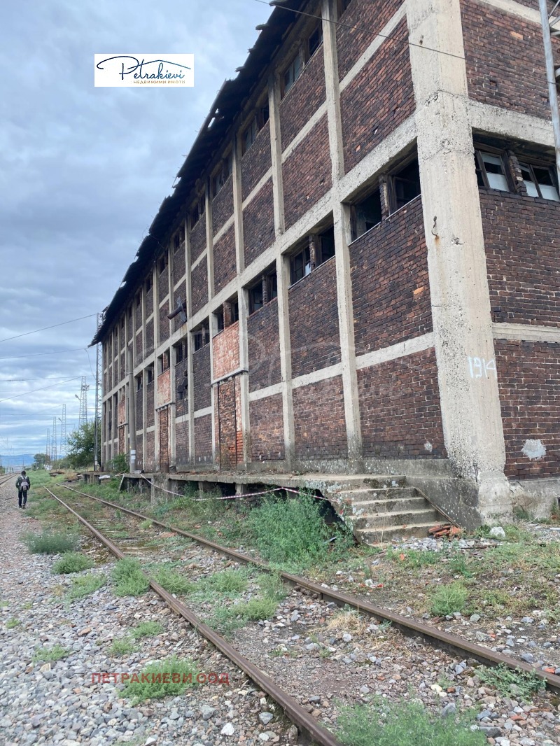 De vânzare  Cladire industriala regiunea Burgas , Carnobat , 1000 mp | 80365573