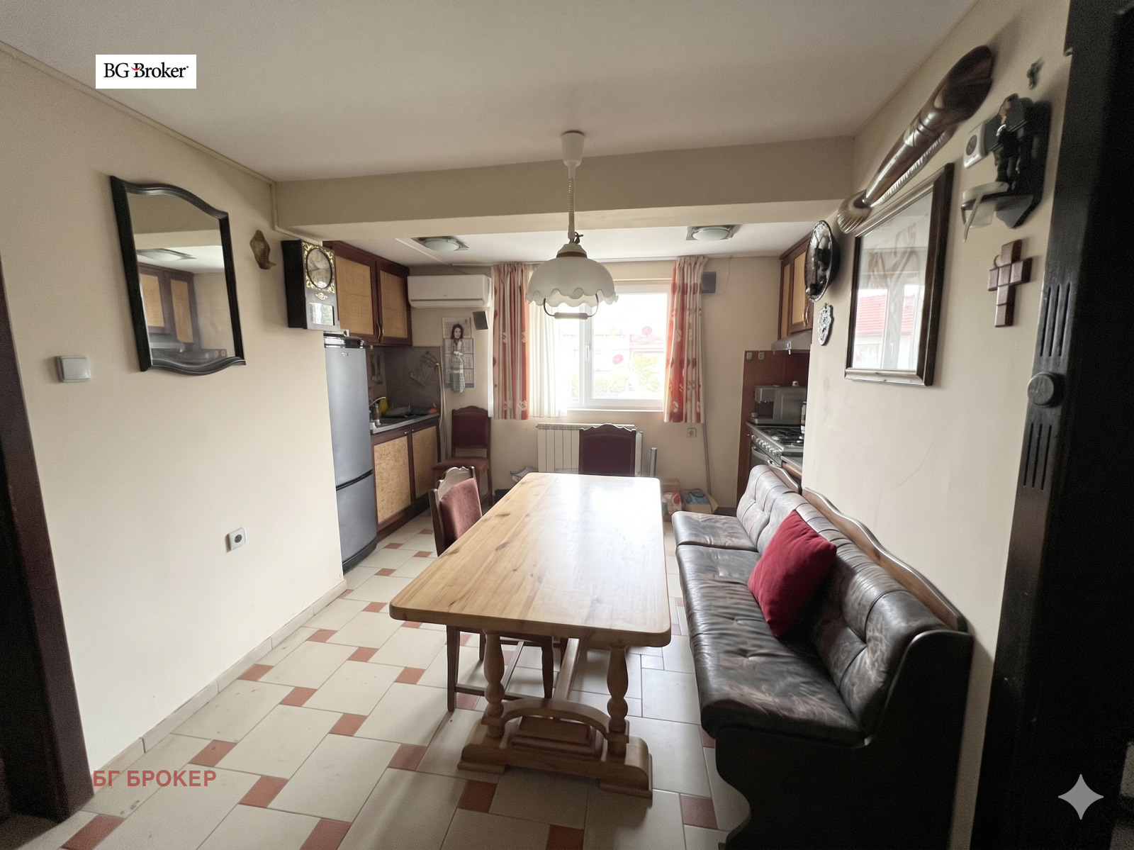 Продава ЕТАЖ ОТ КЪЩА, гр. София, гр. Банкя, снимка 4 - Етаж от къща - 54216335