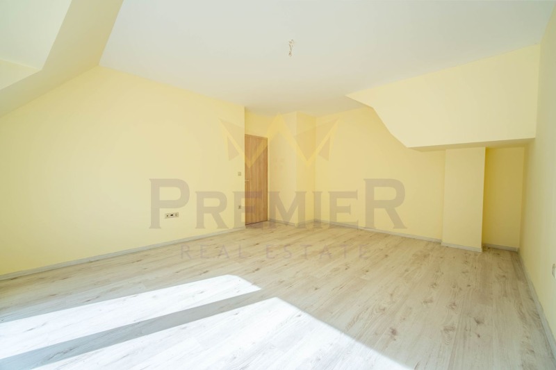 Na sprzedaż  2 sypialnie Warna , Asparuchowo , 230 mkw | 67996823 - obraz [7]