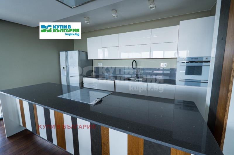 Продава 4-СТАЕН, гр. Варна, Бриз, снимка 7 - Апартаменти - 52389105