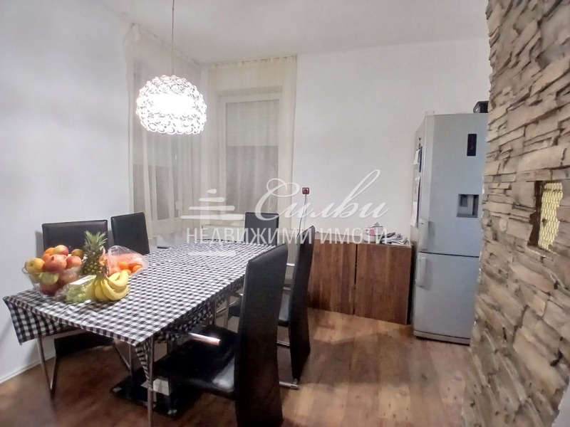 Продава  Етаж от къща град Шумен , Център , 120 кв.м | 41741479