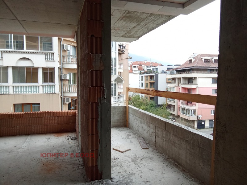 Eladó  3 hálószobás Sofia , Borovo , 143 négyzetméter | 26108523