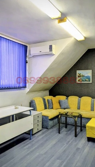 Продава МНОГОСТАЕН, гр. Търговище, Център, снимка 2 - Апартаменти - 52785087