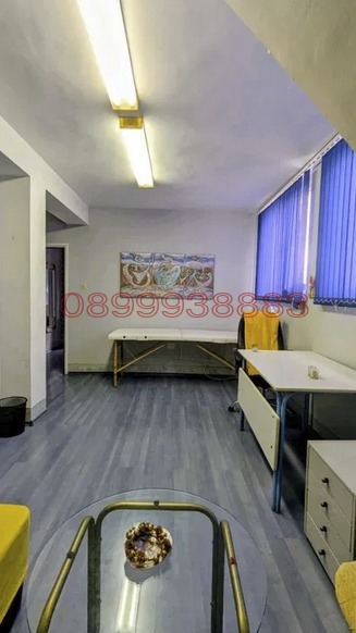 Продава МНОГОСТАЕН, гр. Търговище, Център, снимка 3 - Апартаменти - 52785087