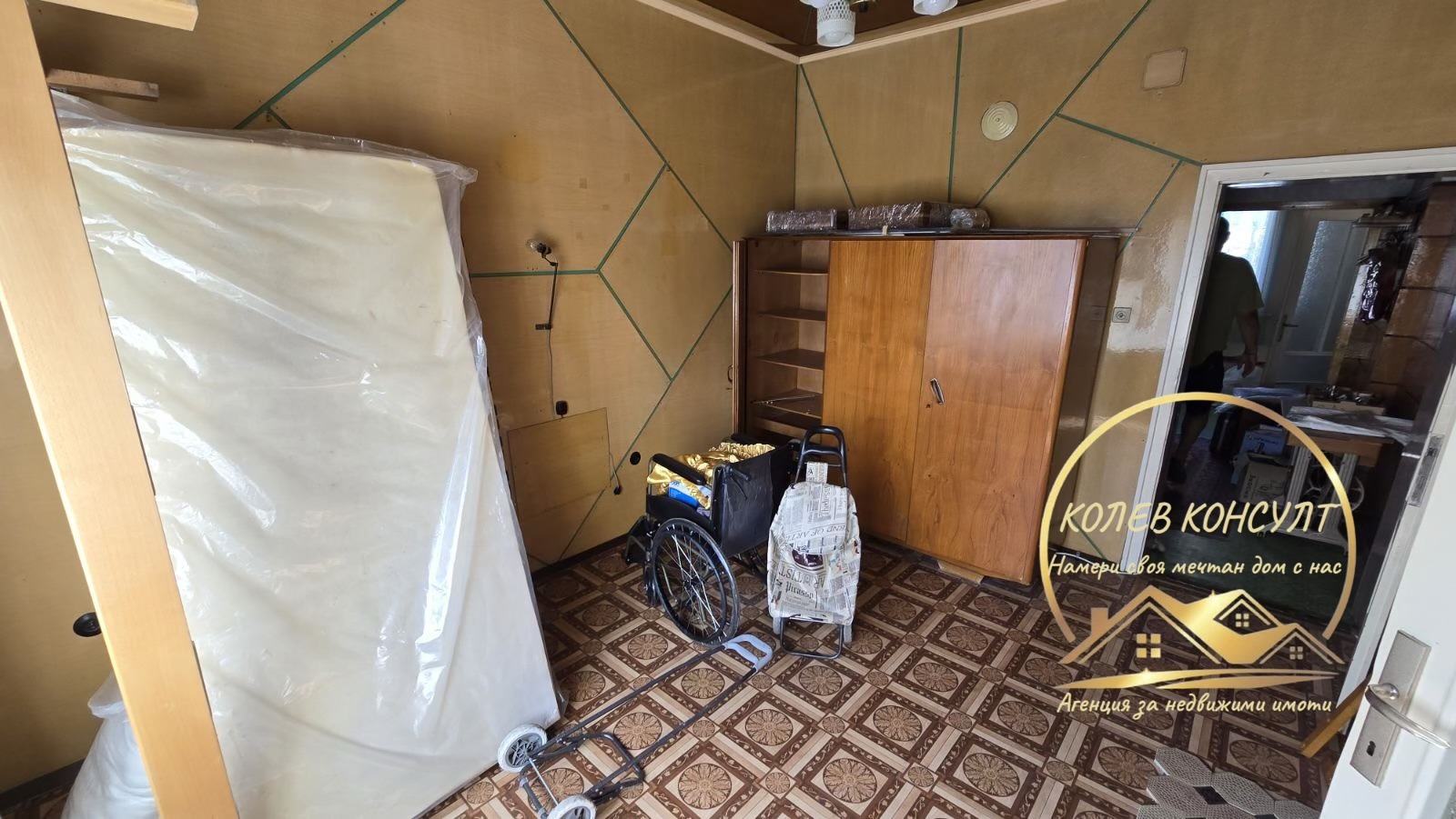 Продава ЕТАЖ ОТ КЪЩА, гр. Хасково, Куба, снимка 2 - Етаж от къща - 56262929