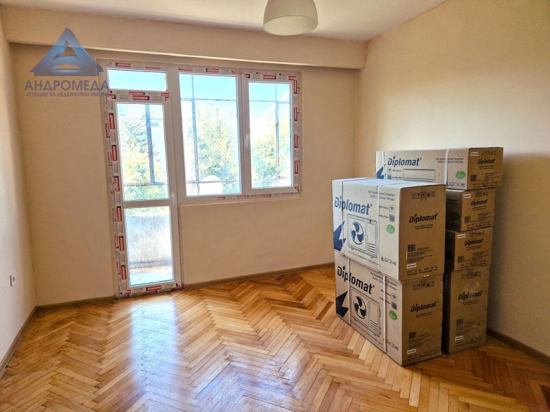 Продава  3-стаен град Плевен , Сторгозия , 80 кв.м | 93093387 - изображение [7]