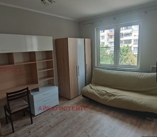 Продава 4-СТАЕН, гр. София, Бъкстон