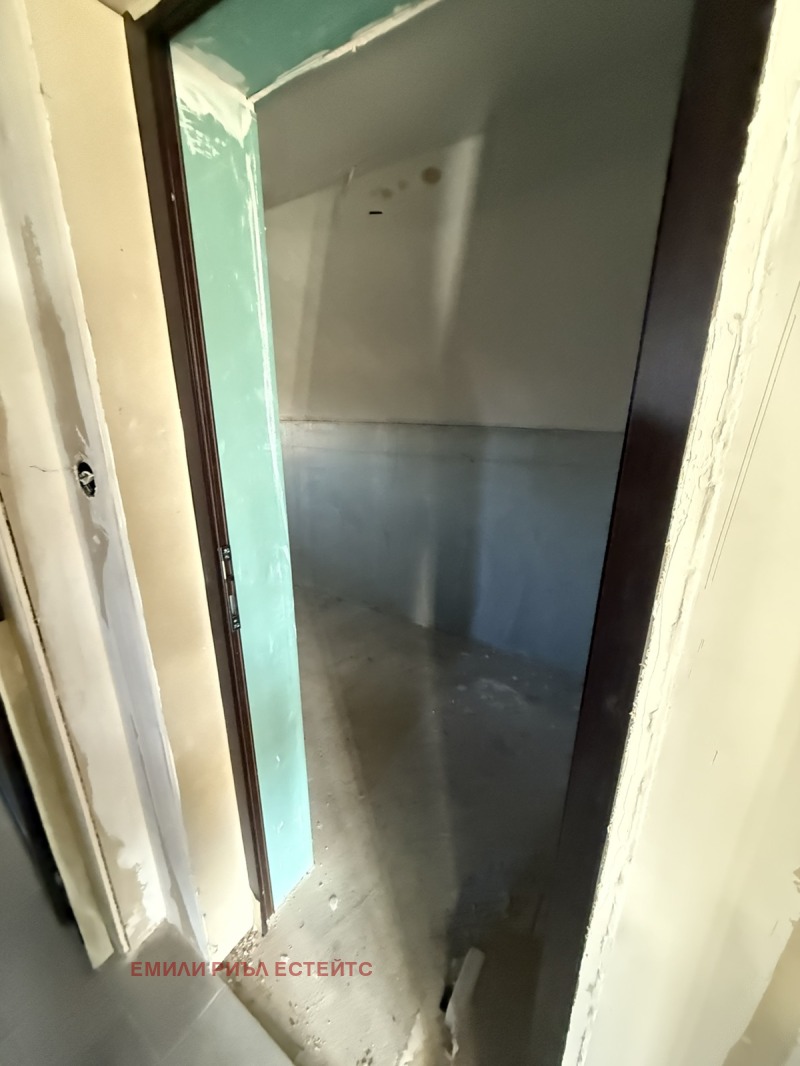 Продава КЪЩА, гр. София, Требич, снимка 9 - Къщи - 51041636