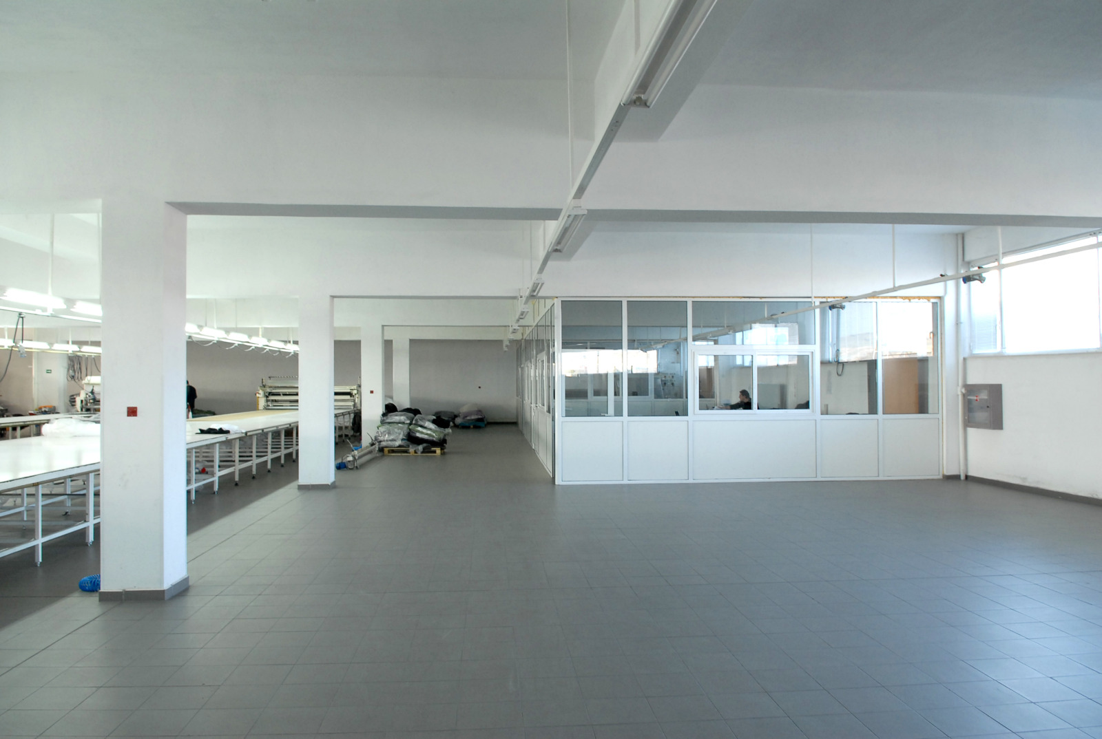 Продава ПРОМ. ПОМЕЩЕНИЕ, гр. Сандански, област Благоевград, снимка 2 - Производствени сгради - 54049435