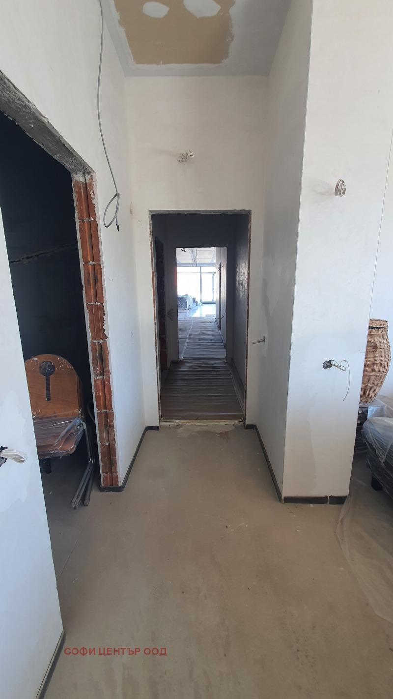 Te koop  3 slaapkamers Sofia , Zona B-5 , 635 m² | 60426054 - afbeelding [16]
