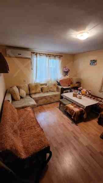 Продава МНОГОСТАЕН, гр. Карнобат, област Бургас, снимка 2 - Апартаменти - 55065547