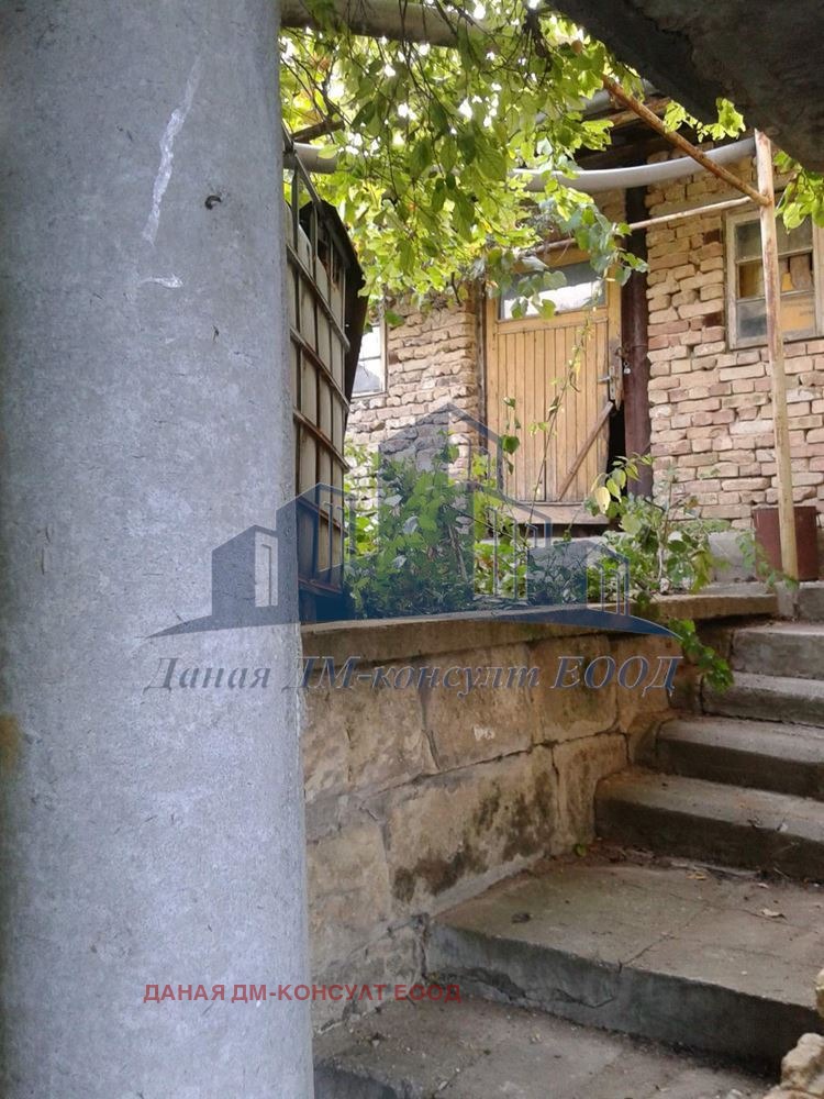 Продава  Вила град Шумен , м-т Под Манастира , 64 кв.м | 39073254 - изображение [2]