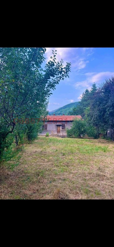 Продава КЪЩА, с. Томпсън, област София област, снимка 3 - Къщи - 53147401