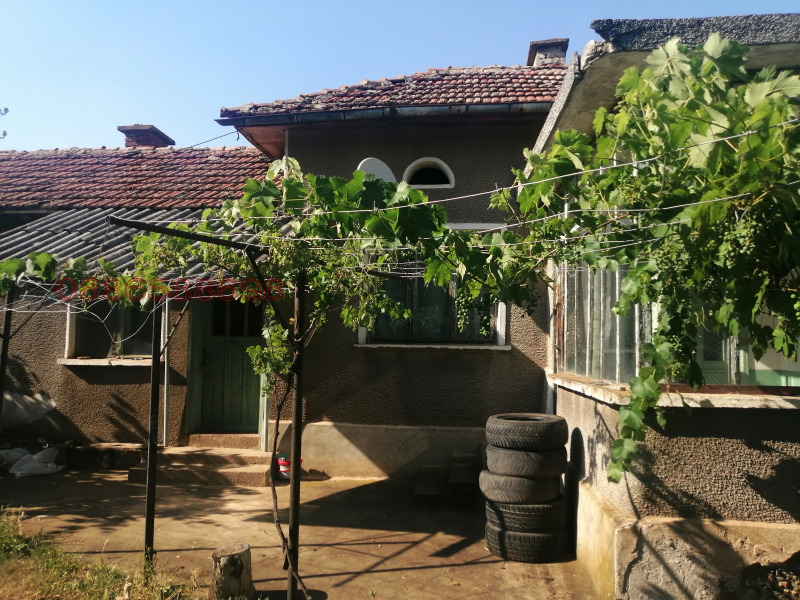 Продава КЪЩА, гр. Бойчиновци, област Монтана, снимка 2 - Къщи - 52884160