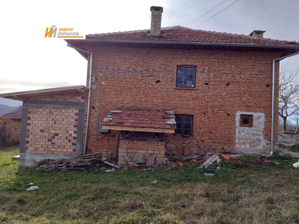 Продава КЪЩА, с. Папратлива, област Велико Търново, снимка 2 - Къщи - 53674967