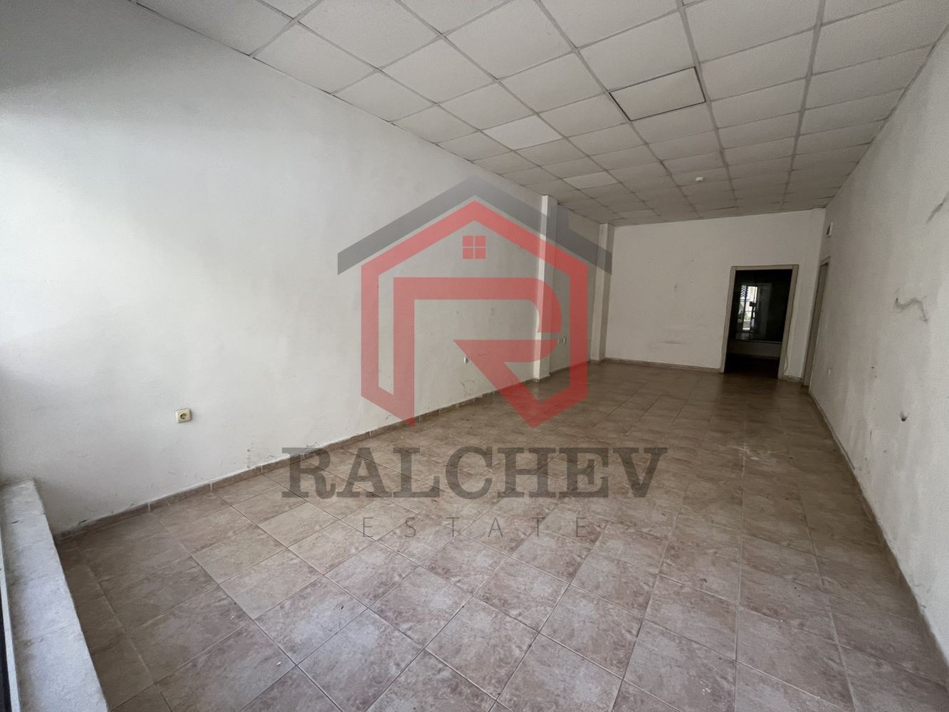 Продава МАГАЗИН, гр. Варна, Възраждане 1