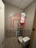 Продава  Магазин град Варна , Възраждане 1 , 98 кв.м | 65677756 - изображение [4]