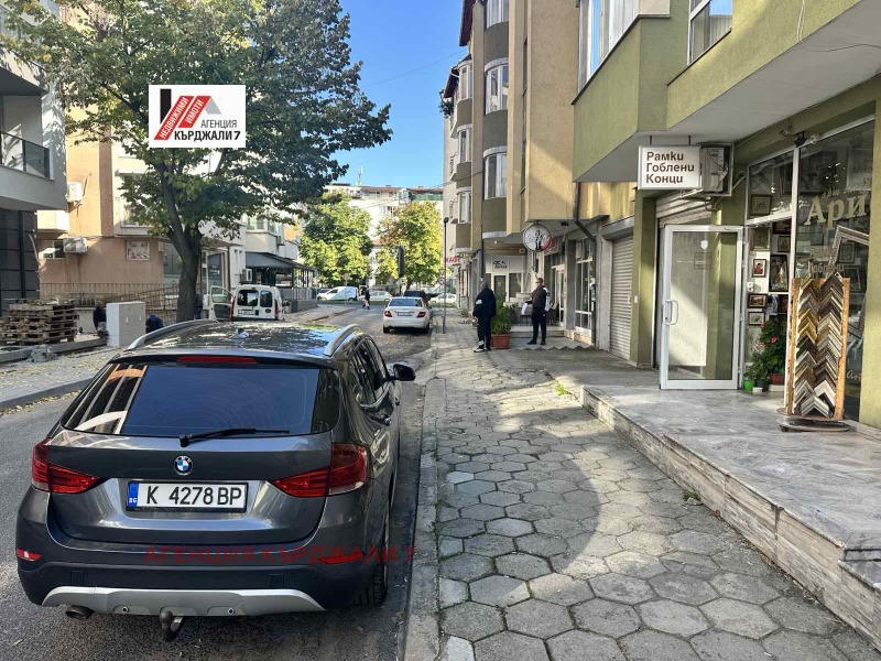 Продава ГАРАЖ, ПАРКОМЯСТО, гр. Кърджали, Център, снимка 4 - Гаражи и паркоместа - 52118823