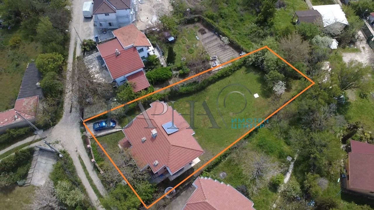 Продава КЪЩА, гр. Варна, м-т Горна Трака, снимка 2 - Къщи - 52849588