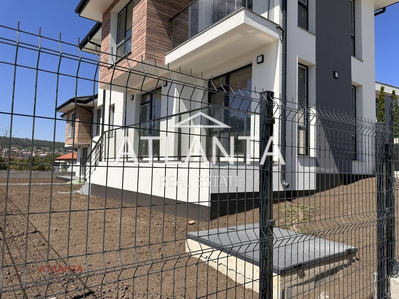 Продава КЪЩА, гр. Варна, м-т Горна Трака, снимка 2 - Къщи - 54302106