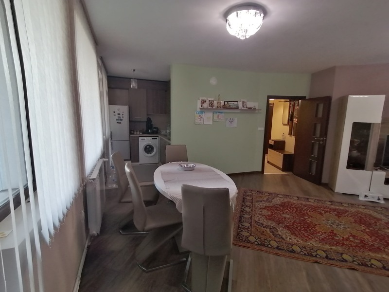 Продава 3-СТАЕН, гр. Шумен, Добруджански, снимка 3 - Aпартаменти - 49055028