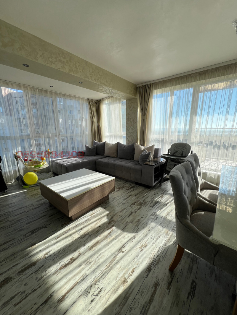 Продава 3-СТАЕН, гр. Шумен, Добруджански, снимка 6 - Апартаменти - 52783457