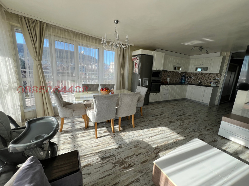 Продава 3-СТАЕН, гр. Шумен, Добруджански, снимка 2 - Апартаменти - 52783457