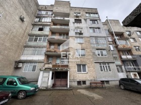 2-стаен град Силистра, Изток 1