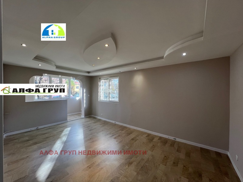 Продава 2-СТАЕН, гр. София, Банишора, снимка 2 - Апартаменти - 52798176