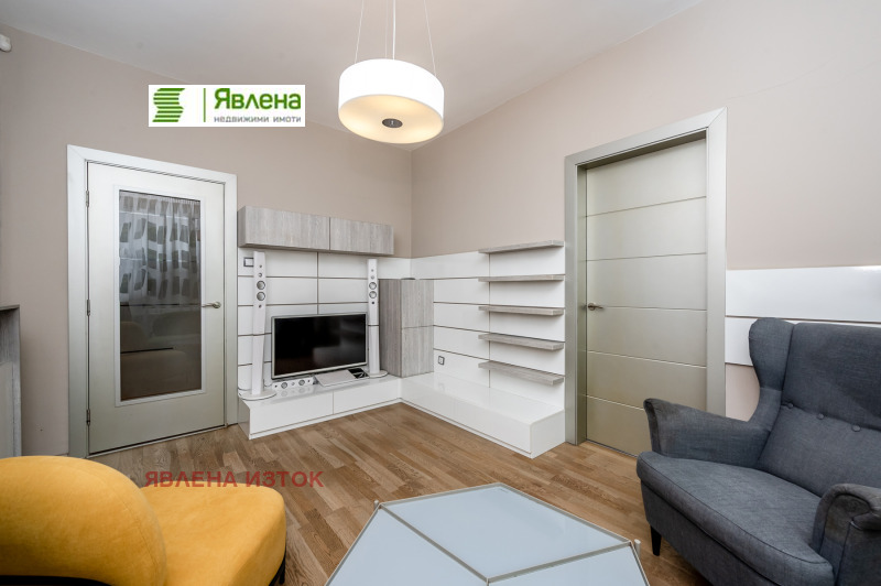 À venda  2 quartos Sofia , Iztok , 76 m² | 49281828
