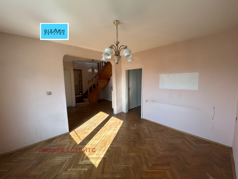 Продава 3-СТАЕН, гр. София, Център