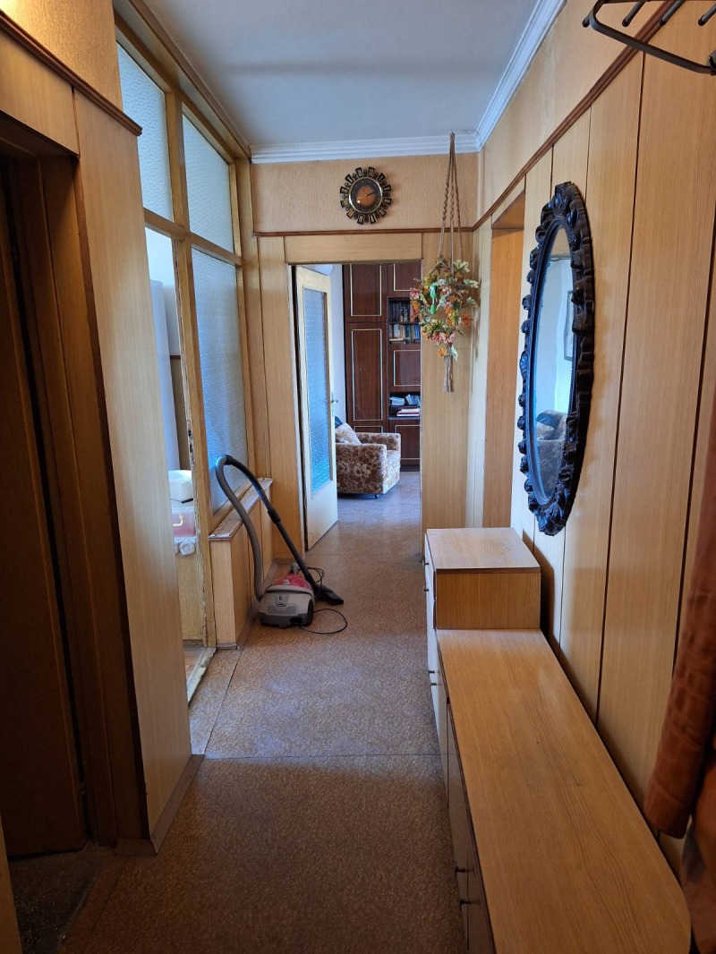 Продава 3-СТАЕН, гр. Пловдив, Изгрев, снимка 2 - Апартаменти - 52803767