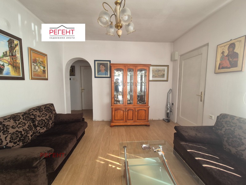 Продава ЕТАЖ ОТ КЪЩА, гр. Габрово, Център, снимка 4 - Етаж от къща - 53085284