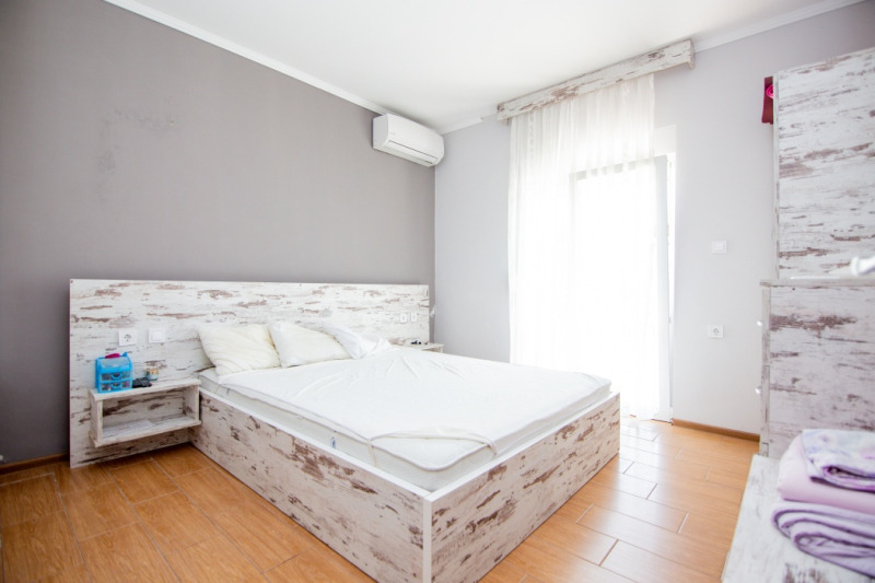 Продава КЪЩА, гр. Бургас, Център, снимка 15 - Къщи - 54607506