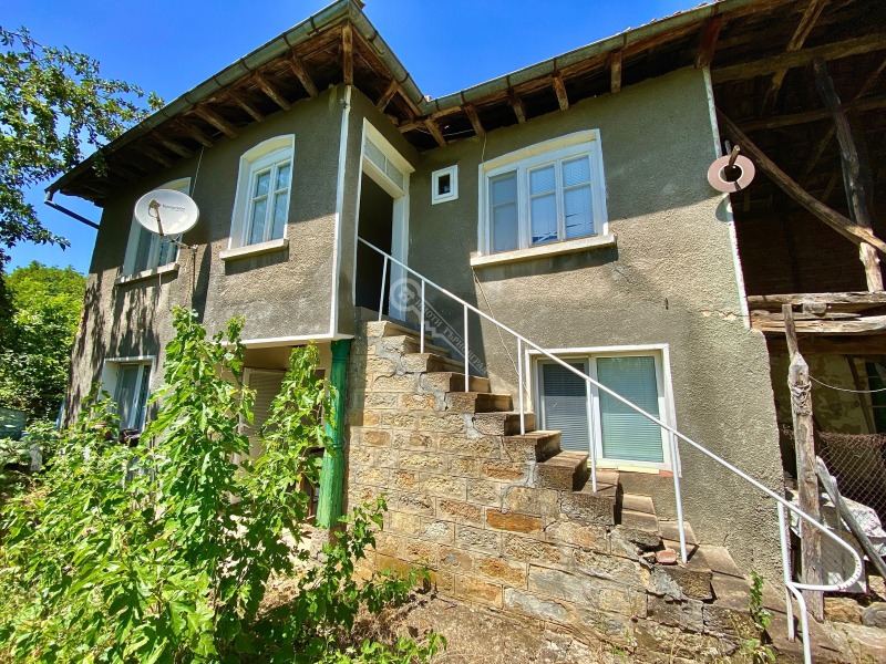 Продава КЪЩА в област Габрово, с. Градище - 80 кв.м / 20 451.68 € » 40 000 лв., ИМОТИ ТЪРНОВГРАД