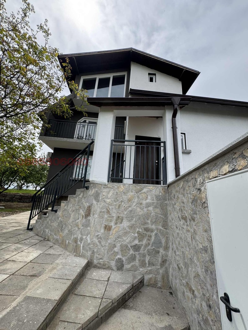 Продава КЪЩА в област София, с. Драговищица - 383 кв.м / 380 000 € » 743 215.40 лв.