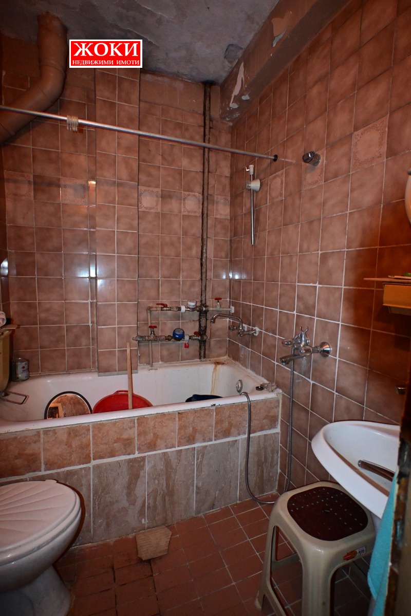 Till salu  1 sovrum Pernik , Reno , 70 kvm | 41148942 - bild [8]