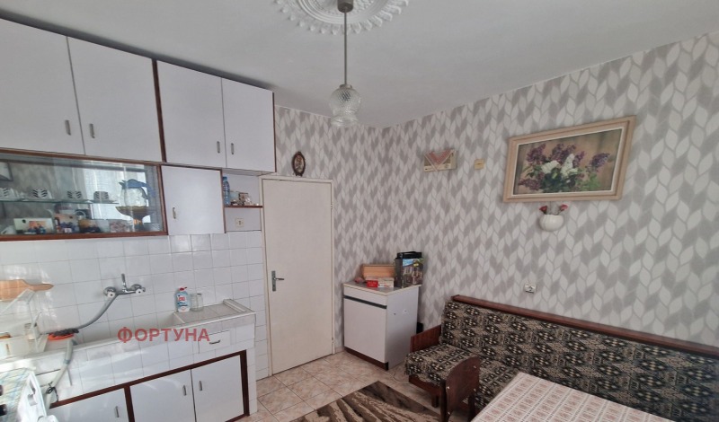 Продава 3-СТАЕН, гр. Русе, Център, снимка 6 - Апартаменти - 53160913