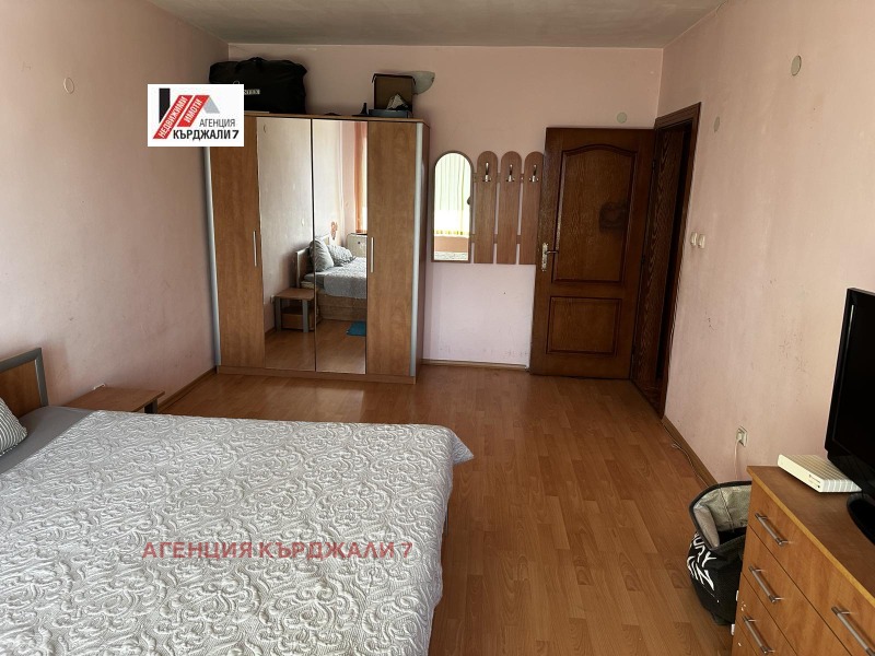 Продава  4-стаен град Кърджали , Студен кладенец , 89 кв.м | 81212077 - изображение [4]