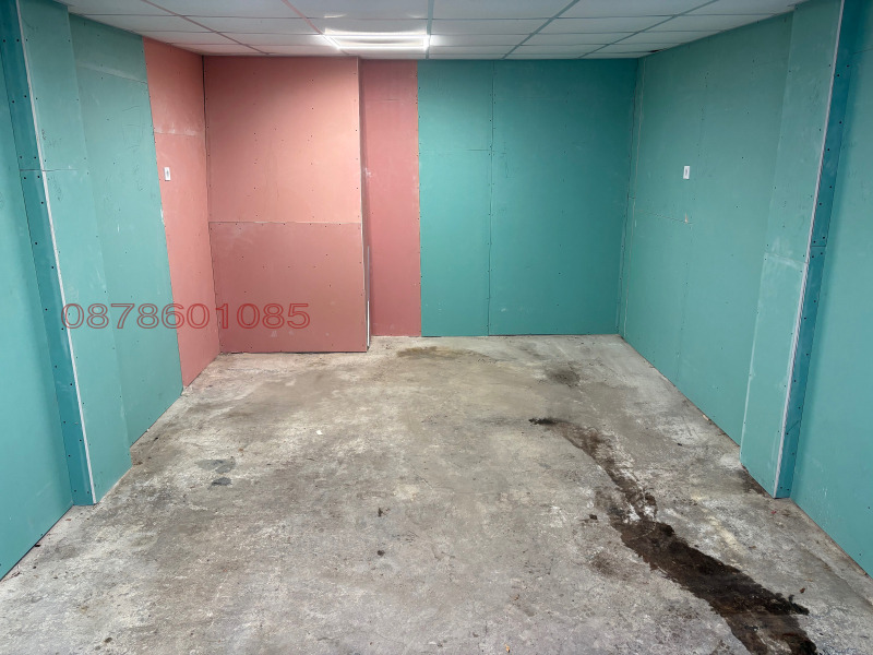 Продава ГАРАЖ, ПАРКОМЯСТО, гр. Пловдив, Кючук Париж, снимка 3 - Гаражи и паркоместа - 53355150