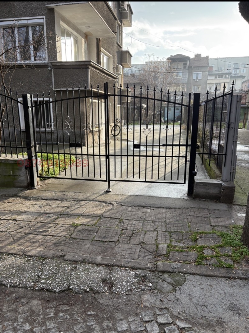 Продава ГАРАЖ, ПАРКОМЯСТО, гр. Пловдив, Кючук Париж