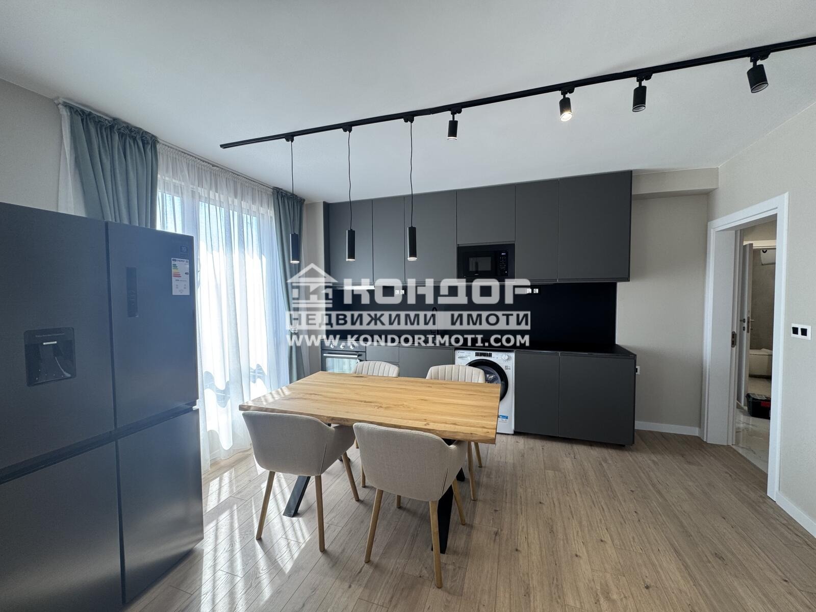 Продава 2-СТАЕН, гр. Пловдив, Остромила, снимка 2 - Апартаменти - 53780537