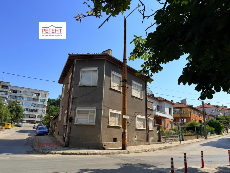Продава КЪЩА в град Габрово, Център - 172 кв.м / 90 000 € » 176 024.70 лв., РЕГЕНТ