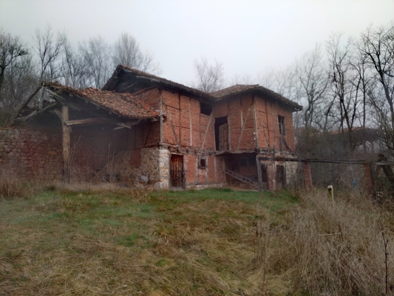 Продава ПАРЦЕЛ в област Перник, с. Старо село - 1000 кв.м / 15 340 € » 30 002.43 лв., СИМЕОН Д-РАДОМИР ЕООД