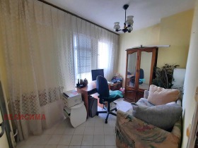 3+ camere da letto Tsentar, Shumen 9